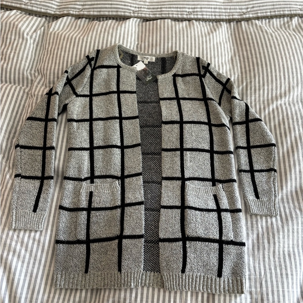 Love Tree Gray and Black Cardigan with Geometric Design